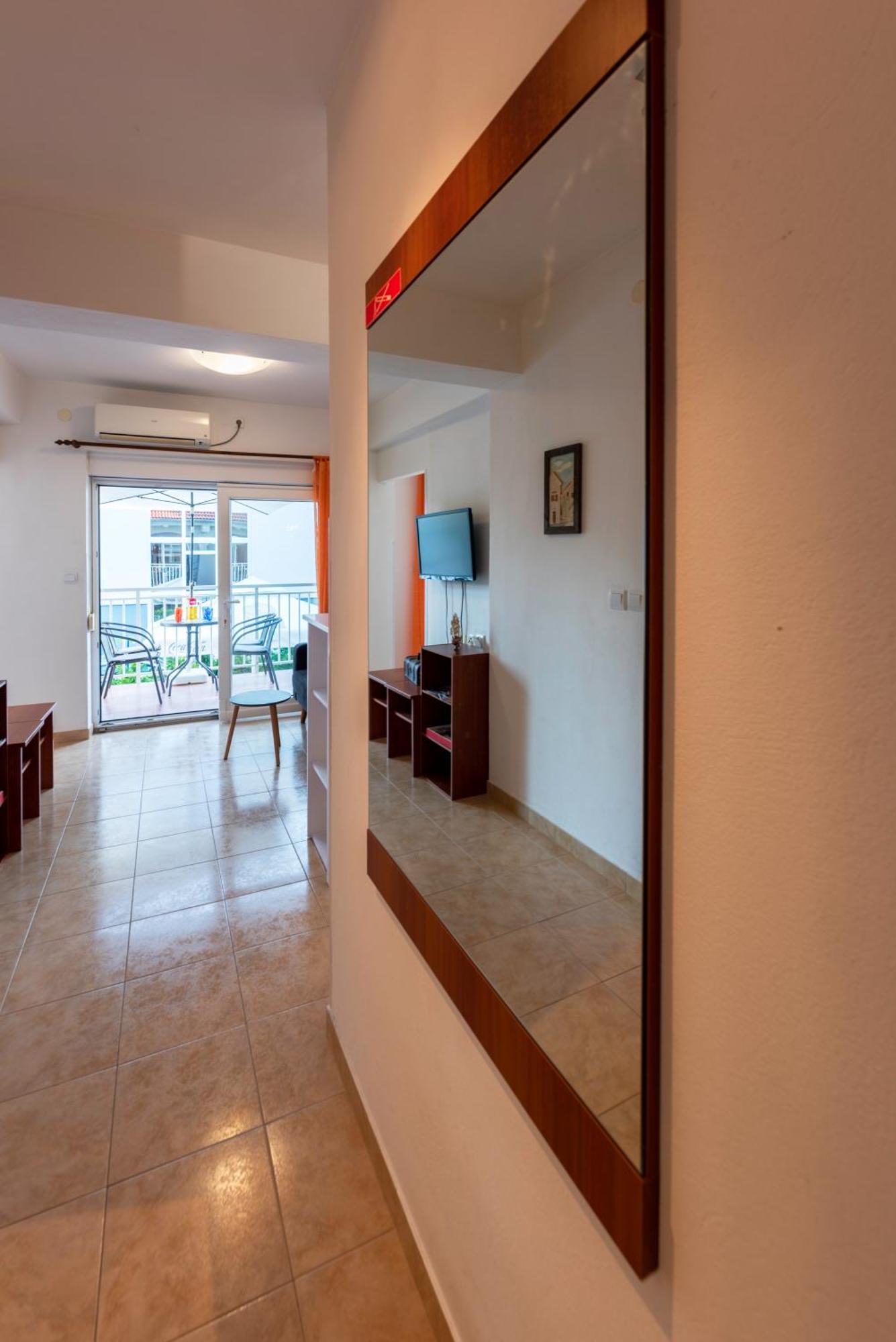 Apartment Anamaria With Seaview Petrcane Exterior photo