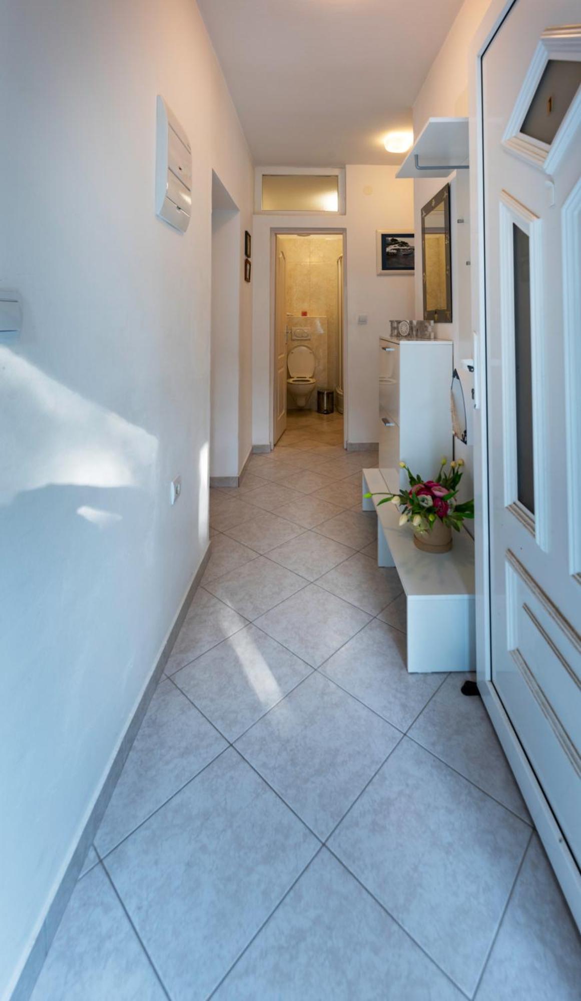 Apartment Anamaria With Seaview Petrcane Exterior photo